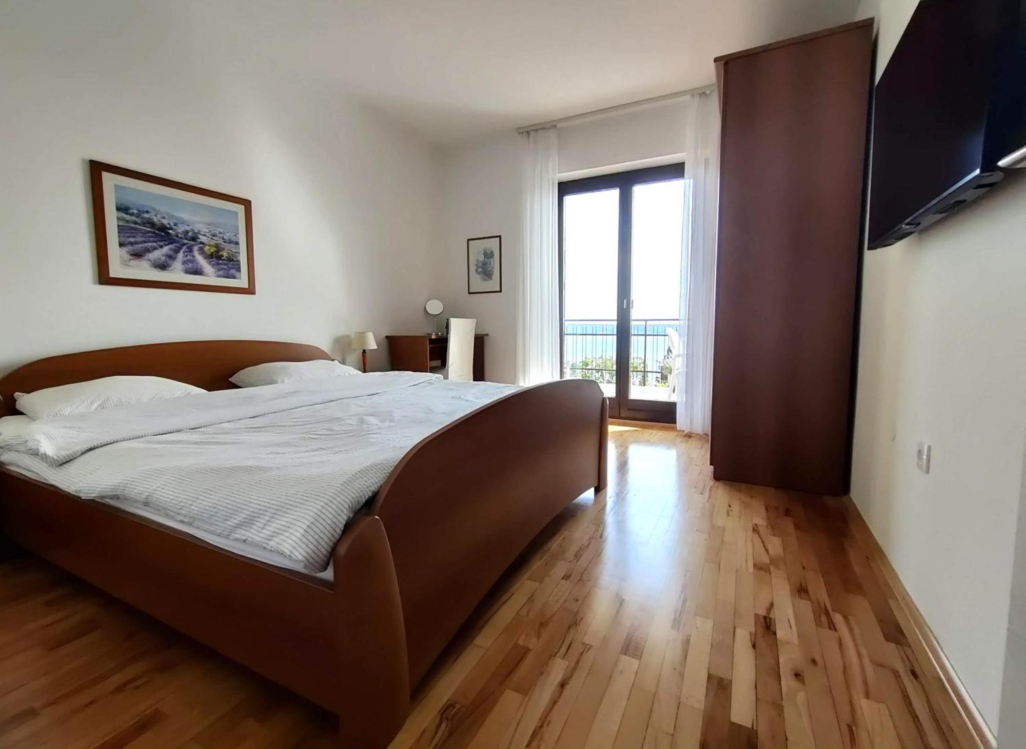 Seaview Apartment